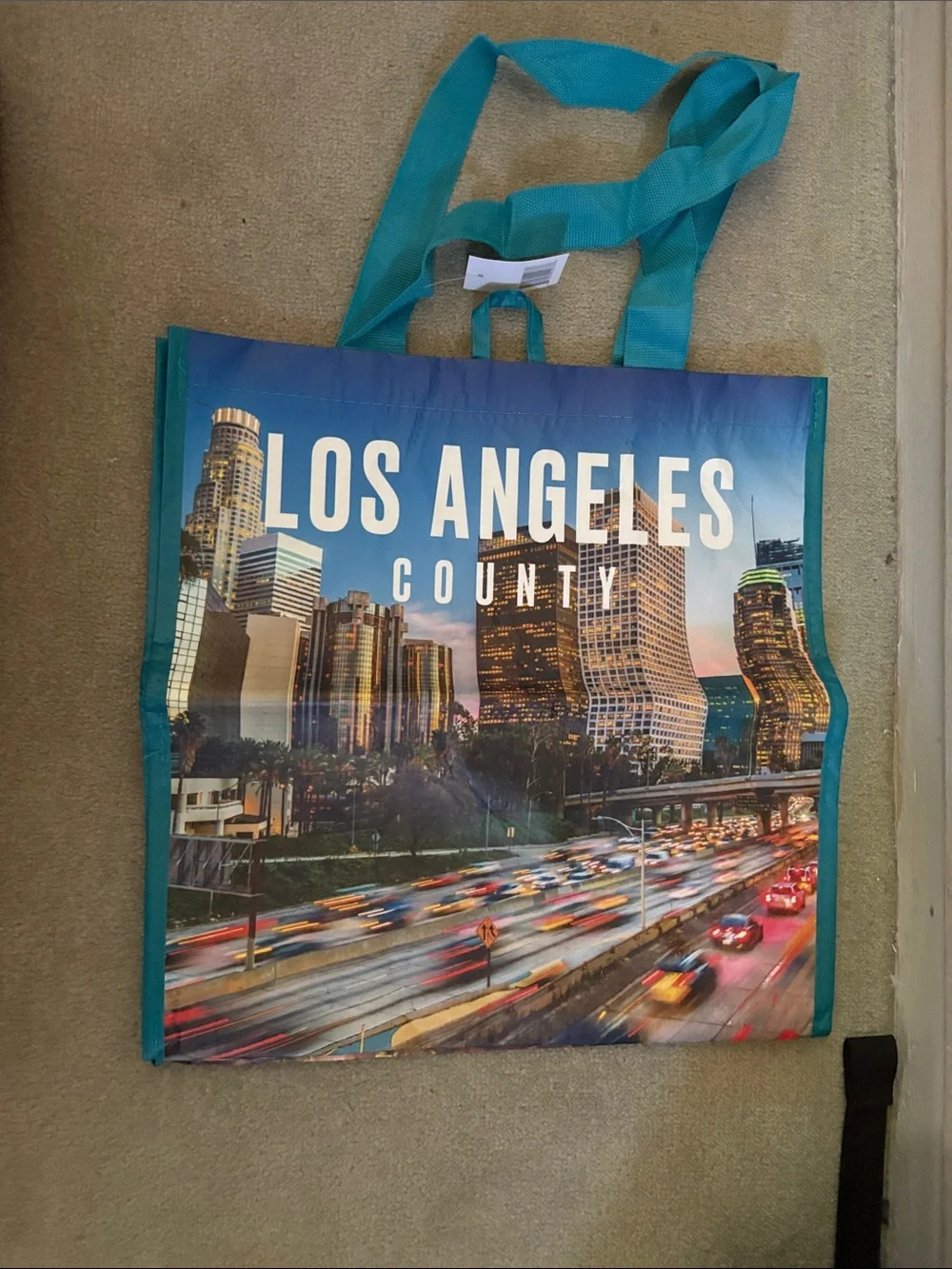 Los Angeles County Scenic Tote Bag in Teal Trim. Poly blend. NWT